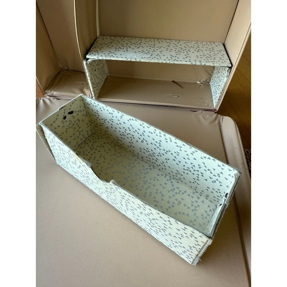 Vintage vinyl doll case by Neevel